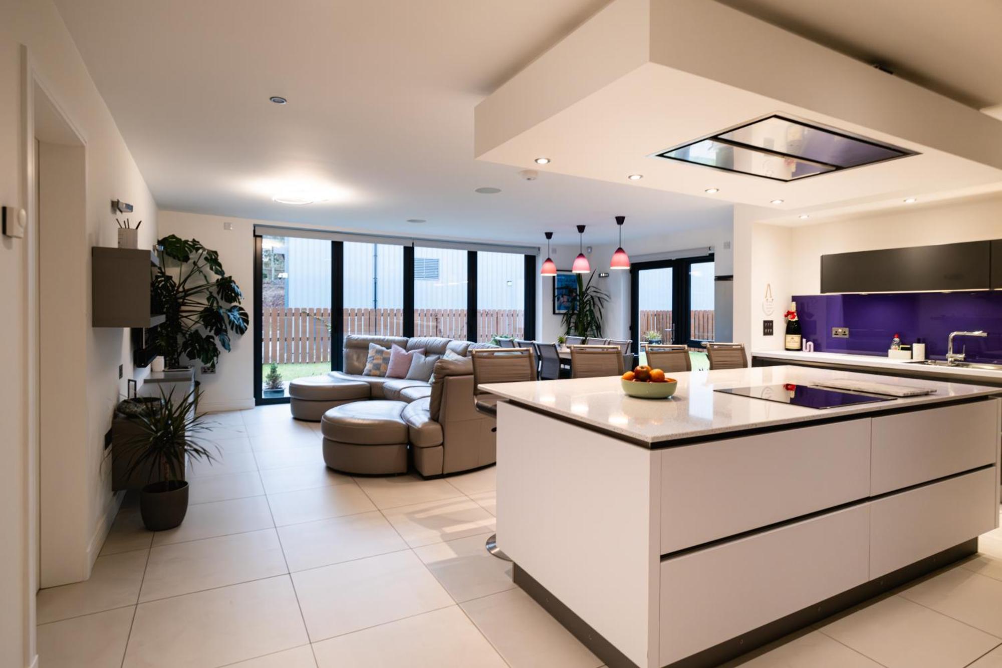 Modern House With Hot Tub, Perfect Night Away! Villa Huntly Exterior photo