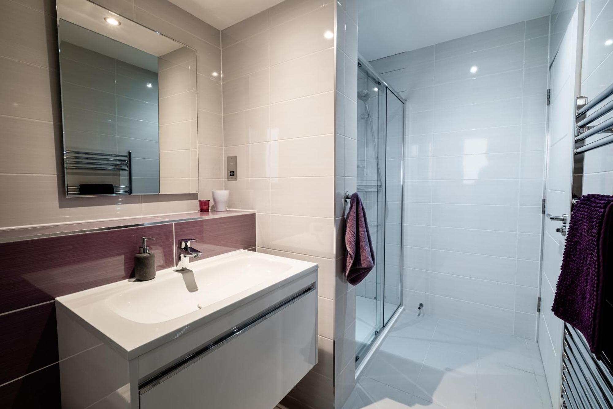 Modern House With Hot Tub, Perfect Night Away! Villa Huntly Exterior photo