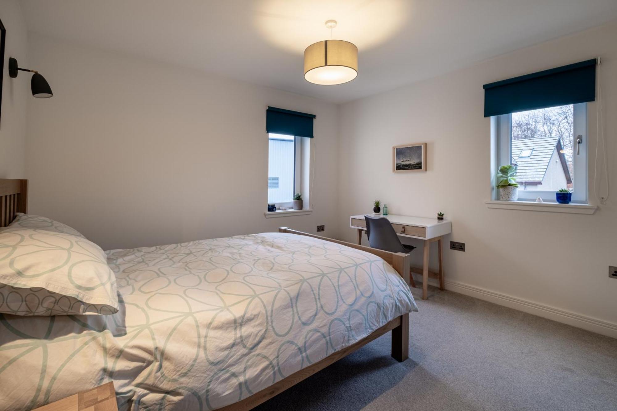 Modern House With Hot Tub, Perfect Night Away! Villa Huntly Exterior photo